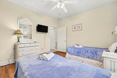 Beautiful three bedroom, two bath, UPDATED END UNIT in the - photo 19