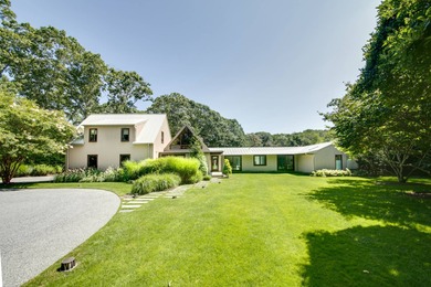 Find the essence of easy Hamptons living at 118 Georgica Close - photo 3