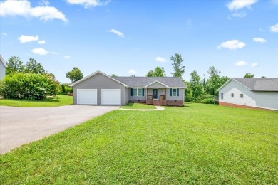 (private lake, pond, creek) Home For Sale in Cookeville Tennessee