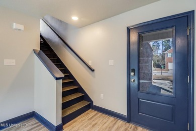 Welcome to this well-maintained four-bedroom home, centrally - photo 10