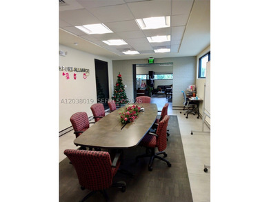 Flex Building for Sale (Owner/User or Investment). +/- 5,556 SF - photo 9