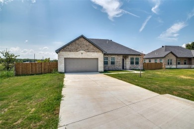 Lake Home For Sale in West Tawakoni, Texas