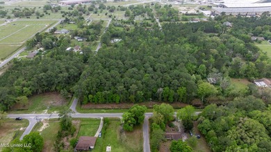 Located at the corner of 40th Ave and 31st St in Gulfport, this - photo 6