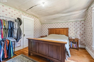 Absolutely charming 1910 Craftsman farmhouse - calling all - photo 23