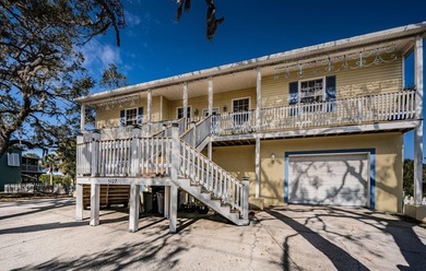5127 Bay Blvd, Port Richey, FL 34668 Waterfront Home with Canal - photo 4