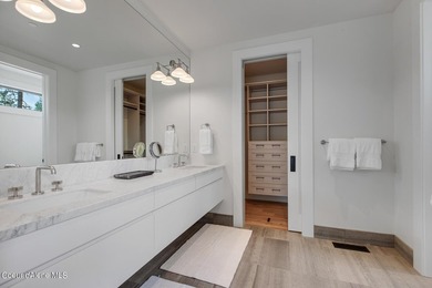 Estate 64 is a modern residence located in the Gozzer Ranch - photo 17
