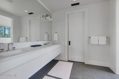 Estate 64 is a modern residence located in the Gozzer Ranch - photo 27