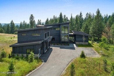 Estate 64 is a modern residence located in the Gozzer Ranch - photo 30