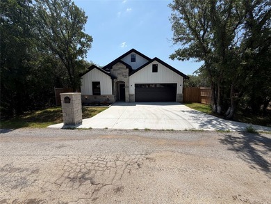 Lake Granbury Home For Sale in Granbury Texas