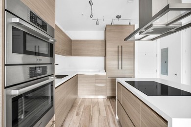 Rarely available South facing 2 bedroom that has been extremely - photo 4