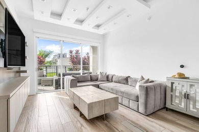Rarely available South facing 2 bedroom that has been extremely - photo 6