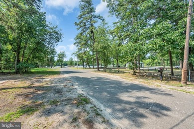 Beautifully renovated 3-bedroom, 2-full-bath home located in the - photo 46