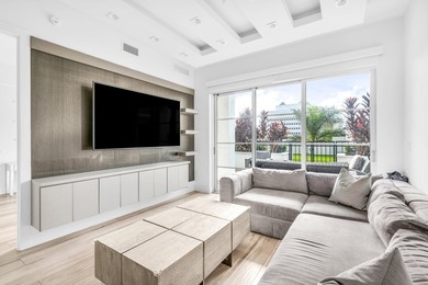 Rarely available South facing 2 bedroom that has been extremely - photo 8