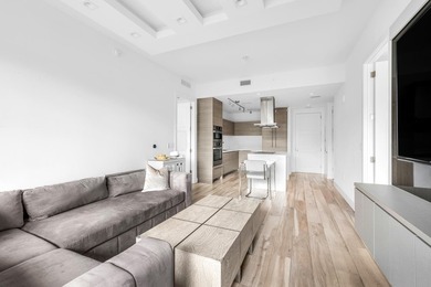 Rarely available South facing 2 bedroom that has been extremely - photo 9