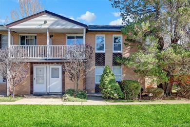 Artist Lake - Suffolk County Condo Sale Pending in Middle Island New York