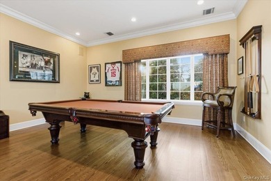 Welcome to an exceptional waterfront retreat, ideally situated - photo 9