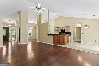 Welcome home to this beautifully maintained ranch offering 3 - photo 11