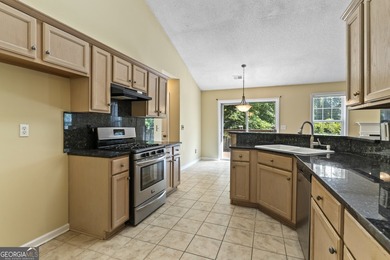 Welcome home to this beautifully maintained ranch offering 3 - photo 12