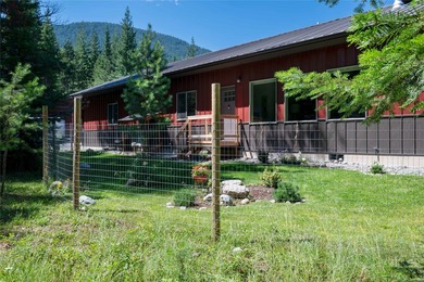 Experience true Montana living on this exceptional 10-acre horse - photo 12