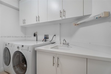 THIS BEAUTIFUL CONDO OFFERS MODERN FINISHES, ABUNDANT NATURAL - photo 13