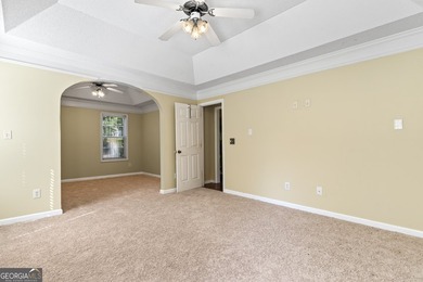 Welcome home to this beautifully maintained ranch offering 3 - photo 16