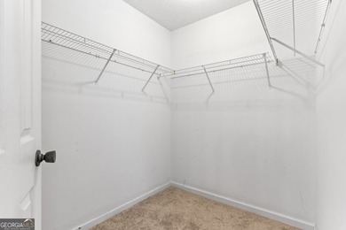 Welcome home to this beautifully maintained ranch offering 3 - photo 19