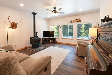 Experience true Montana living on this exceptional 10-acre horse - photo 29