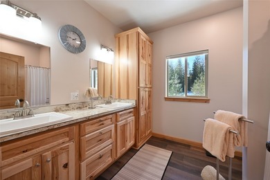 Experience true Montana living on this exceptional 10-acre horse - photo 37