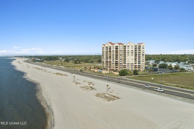 This beautiful 3 bedroom and 3 bath condo is located on the - photo 1
