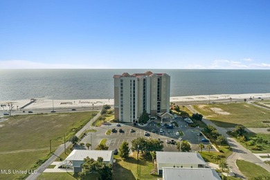This beautiful 3 bedroom and 3 bath condo is located on the - photo 2