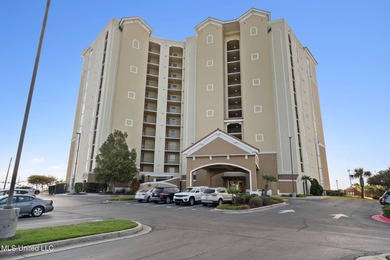 This beautiful 3 bedroom and 3 bath condo is located on the - photo 4