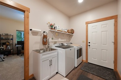 Experience true Montana living on this exceptional 10-acre horse - photo 45