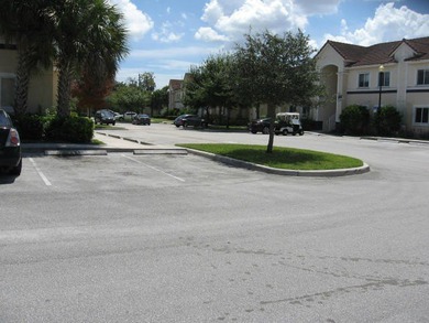 3 bedroom 2 bath condo. Step inside to find good sized rooms - photo 6