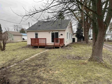 St Clair River Home Sale Pending in Marine City Michigan