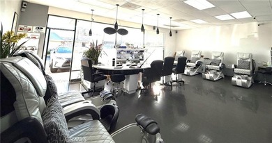 A well established and long term beauty bar is up for a grab due - photo 3