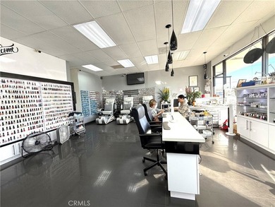 A well established and long term beauty bar is up for a grab due - photo 7
