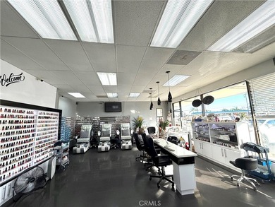 A well established and long term beauty bar is up for a grab due - photo 9