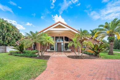Contemporary Boca Raton Masterpiece with private 82-foot - photo 3