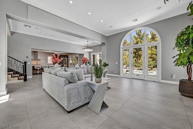 THIS GORGEOUS CHRISTOPHER HOME SHOWS LIKE A MODEL & IS NESTLED - photo 15