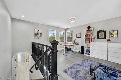 THIS GORGEOUS CHRISTOPHER HOME SHOWS LIKE A MODEL & IS NESTLED - photo 34