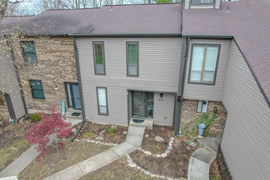 Lake Townhome/Townhouse For Sale in Villa Hills, Kentucky