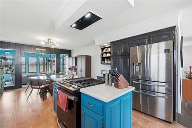 Looking for a Stay-cation lifestyle with all the amenities? - photo 7
