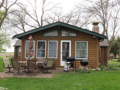 This is a very nice cottage with guest house. Great looking gas - photo 2