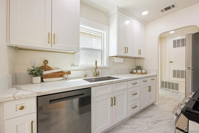 Newly renovated Villa Terrace Apartments located in the heart of - photo 12