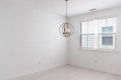 Back on market with no seller's fault. Very motivated seller! - photo 33