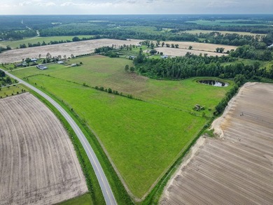 Warm and inviting house nestled on 25.8 acres, this property - photo 38
