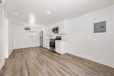 Newly renovated Villa Terrace Apartments located in the heart of - photo 41