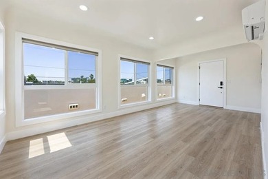 Newly renovated Villa Terrace Apartments located in the heart of - photo 48