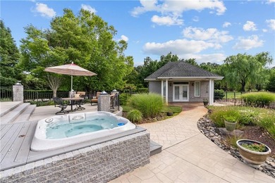 Set in the Estates on the Lynnhaven in Great Neck Point, one of - photo 12