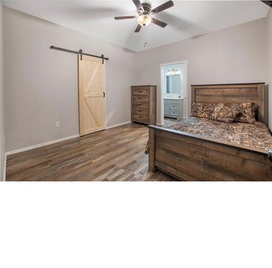WATERFRONT SHORT-TERM RENTAL OR PRIVATE RESIDENCE. This inviting - photo 13